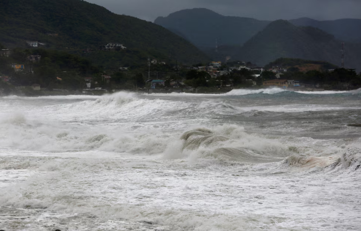 El huracán Melissa se cierne sobre Jamaica como la tormenta más fuerte de su historia