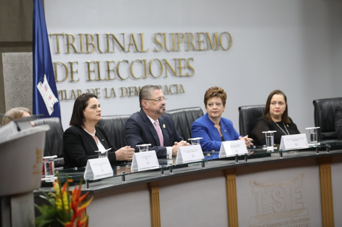 Jerarca del TSE explica por qué no puede opinar sobre solicitud de levantamiento de inmunidad del Presidente