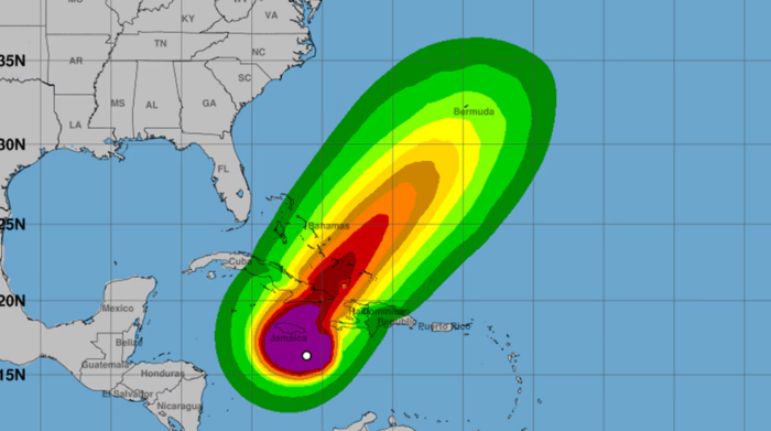 El huracán Melissa alcanzó la categoría 4 y amenaza con catastróficas inundaciones en Jamaica y Haití