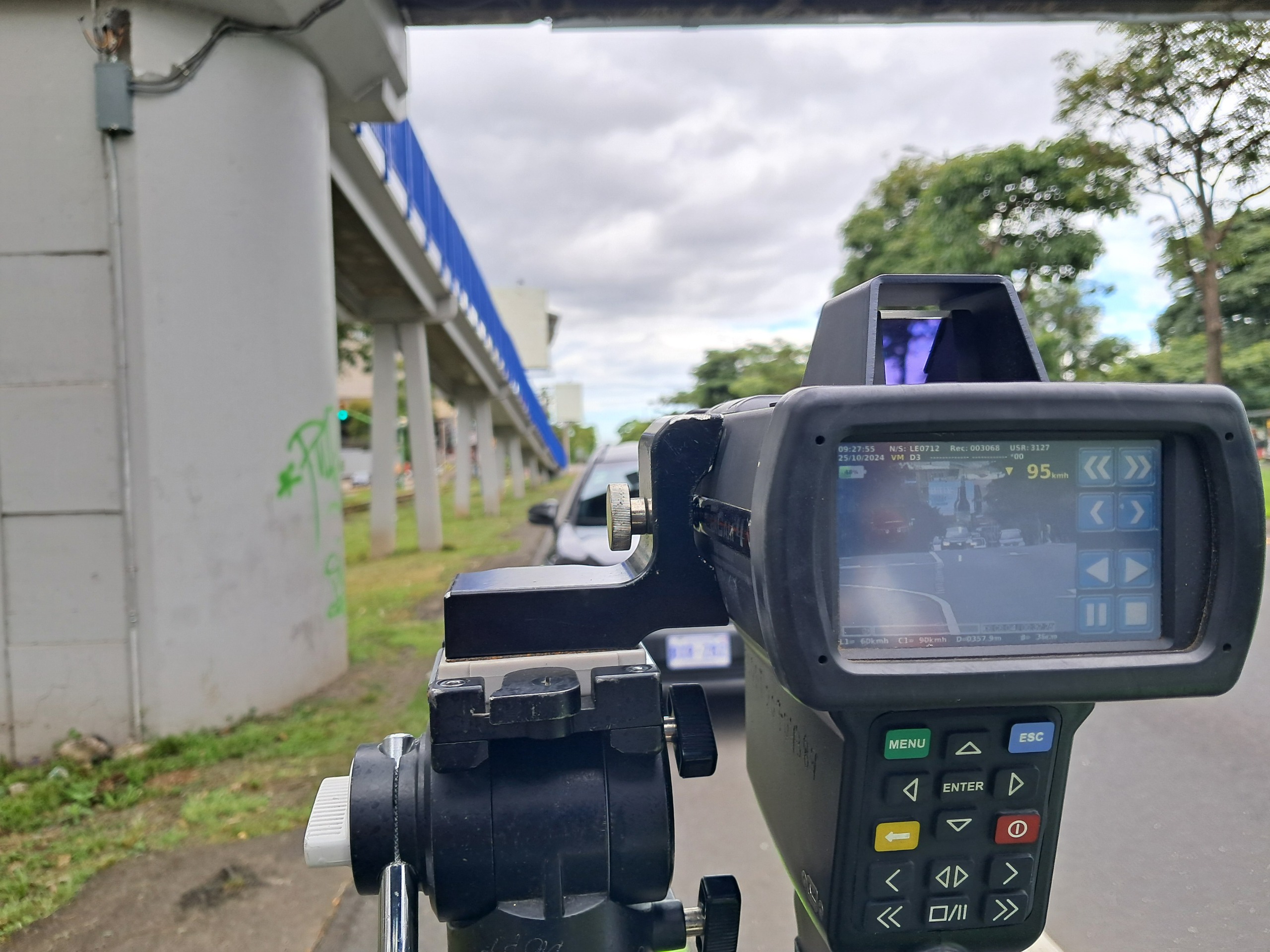 Tránsito realiza una multa por exceso de velocidad cada 2 horas