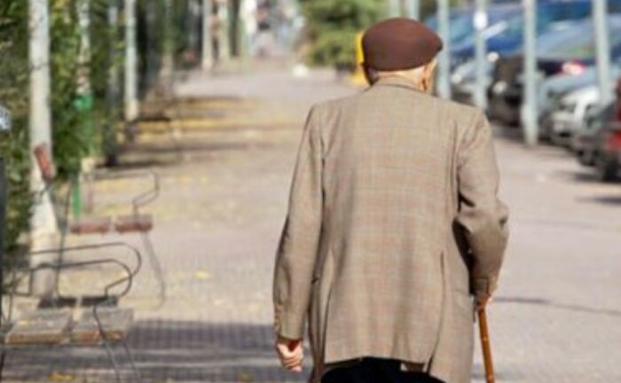 Abandono de adultos mayores creció más de 500% en últimos diez años