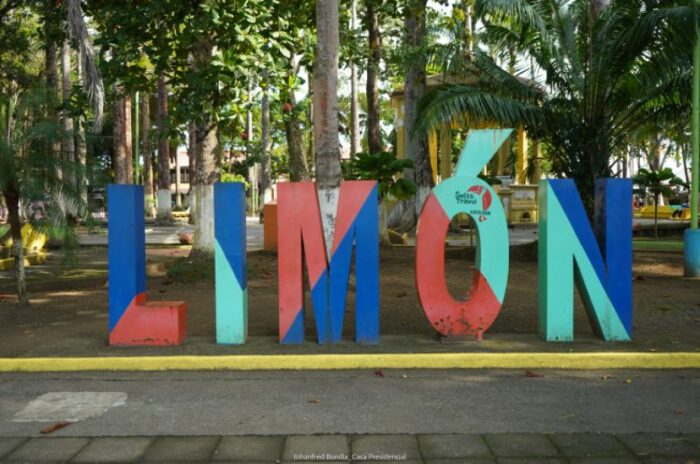 Avanza proyecto que crea un Depósito Libre Comercial en Limón