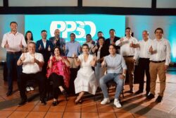 Alcaldes que dieron adhesión a “movimiento rodriguista” se reunieron con Laura Fernández
