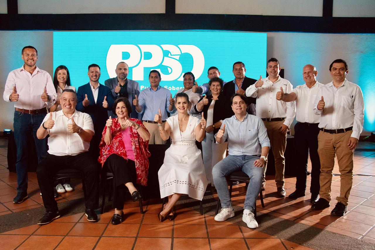 Alcaldes que dieron adhesión a “movimiento rodriguista” se reunieron con Laura Fernández
