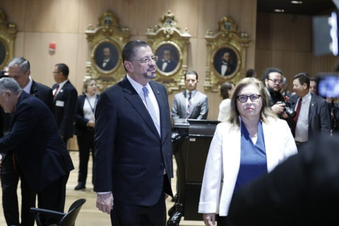 Presidente Rodrigo Chaves fue convocado a comisión que analiza levantamiento de su inmunidad