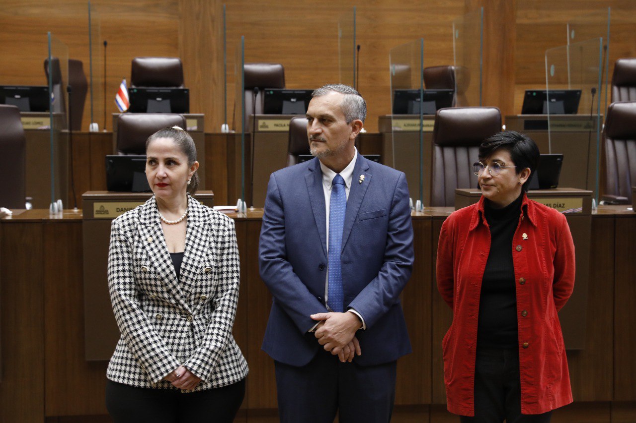 Comisión que analizará inmunidad presidencial sesionará por primera vez el próximo martes