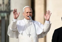 León XIV exhortó a los gobernantes a escuchar “el grito de los más pobres” durante el Jubileo en el Vaticano