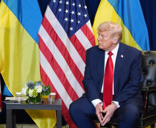 Estados Unidos impulsa un nuevo plan de paz para Ucrania mientras el secretario del Ejército de Trump visita Kiev