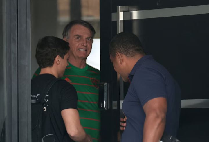 La Justicia de Brasil refrendó la orden de detención preventiva de Bolsonaro tras intentar quemar su tobillera electrónica