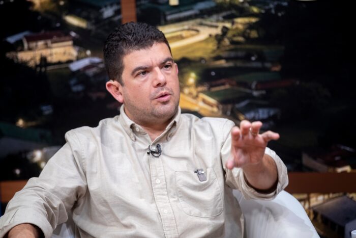 Álvaro Ramos propone que el Banco Central compre el oro de Crucitas