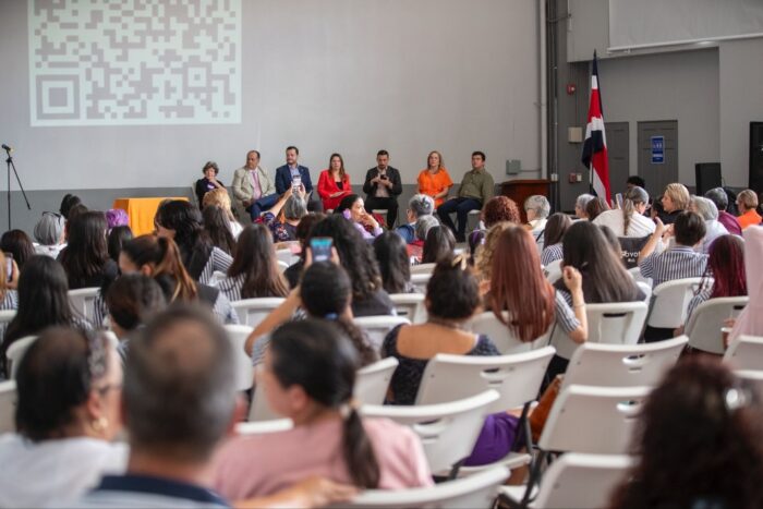Seis candidaturas presidenciales firmaron compromiso de cero tolerancia a la violencia machista