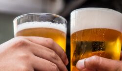 Consumo de alcohol en adolescentes alcanza uno de los niveles más altos en dos décadas