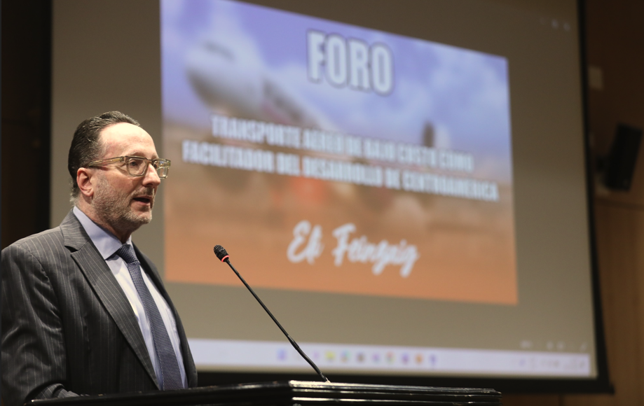 Eliécer Feinzaig se reincorporó a actividades de campaña electoral tras accidente