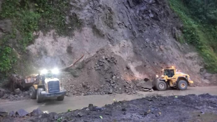 CONAVI mantiene labores de limpieza en Ruta 32 con miras a apertura de la vía este viernes