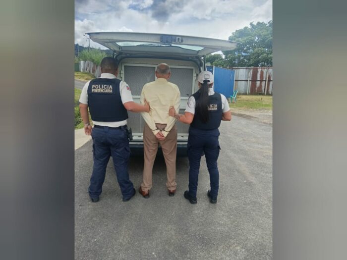 Detuvieron a exdiputado sospechoso de ingresar celular a centro penitenciario