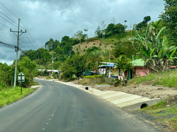 Tucurrique ofrece ruta alterna para vehículos livianos ante cierre de la Ruta 32