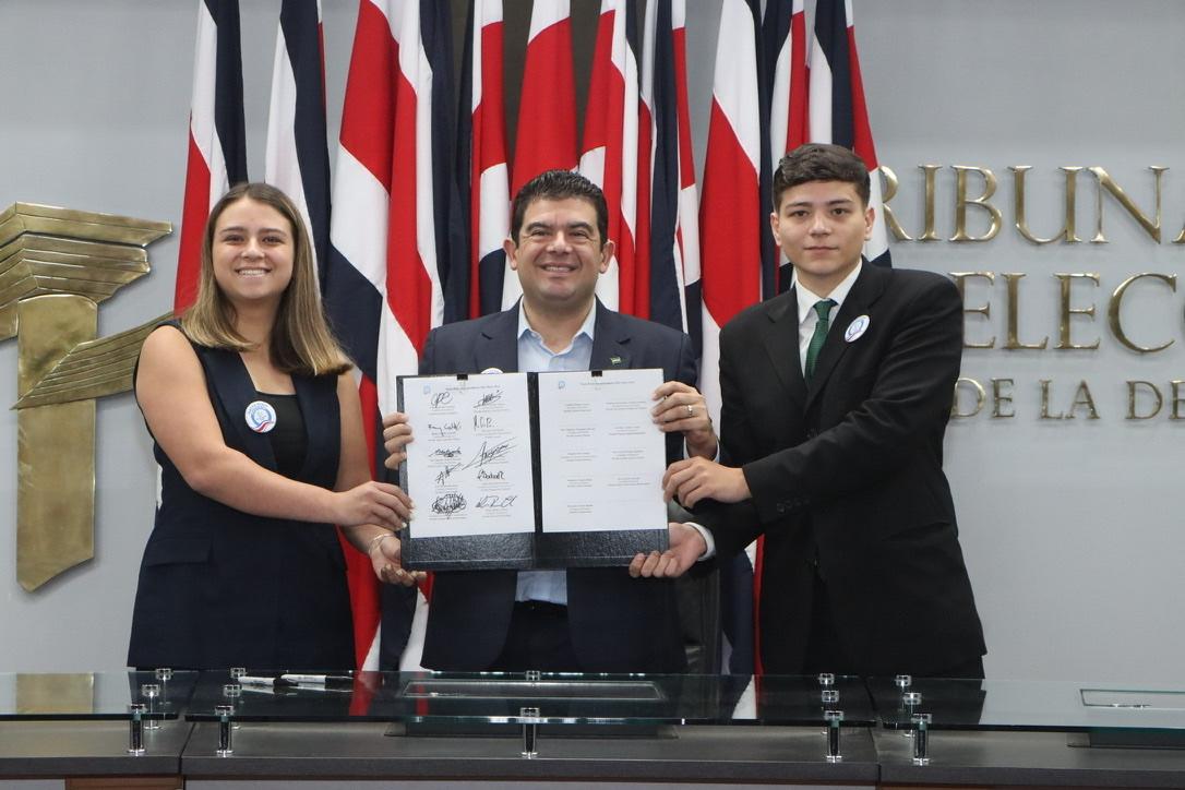 Campaña de Álvaro Ramos se desligó de presunto intento de censura a militante que cuestiona a Israel