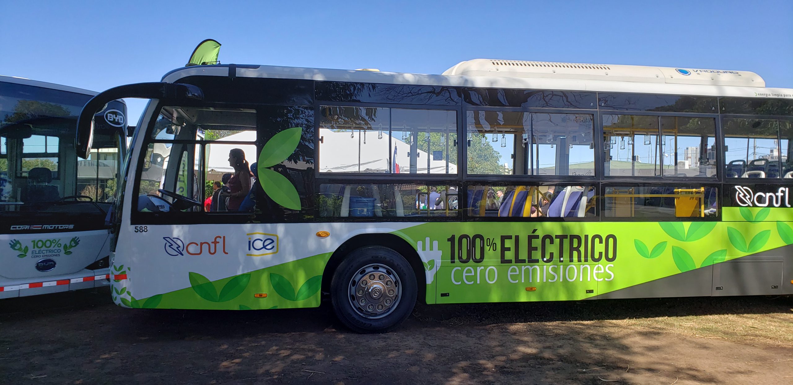 ARESEP espera incremento en cantidad de buses eléctricos en el país tras rebajar tarifa de recarga