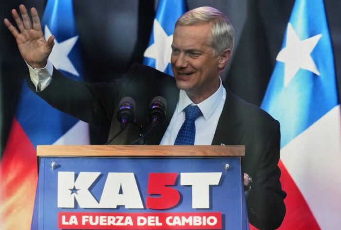 Balotaje en Chile: el candidato José Antonio Kast prometió “orden, seguridad y confianza” en el cierre de su campaña