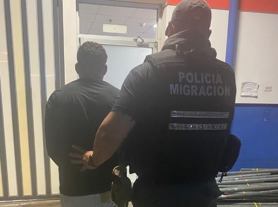 Detienen a sujeto con aparente vínculo al “Tren de Aragua” tras solicitud para permanecer en Costa Rica