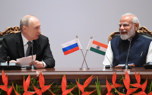 Putin aseguró a Modi que negocia una “declaración pacífica” conjunta con Estados Unidos