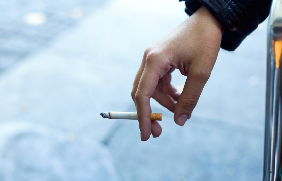 Proyecto reforzaría sanciones por venta de cigarrillos ilegales