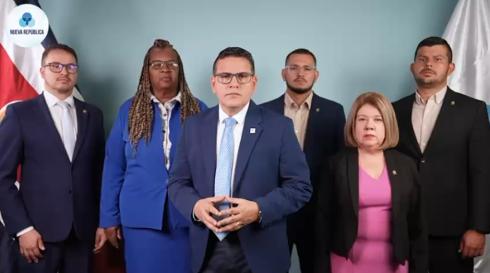 Nueva República votará en contra de levantarle el fuero al Presidente y llama a “terminar con el circo”