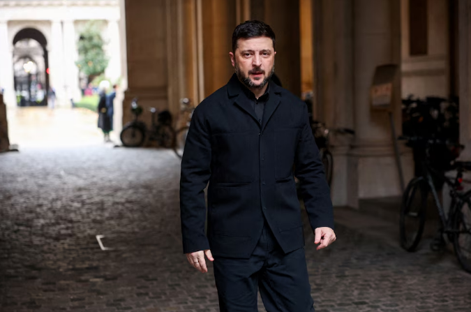 Zelensky llegó a Berlín para discutir con EEUU y Europa el plan de paz de Trump para Ucrania