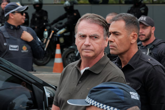Jair Bolsonaro abandonó su sitio de reclusión para someterse a una cirugía en Navidad