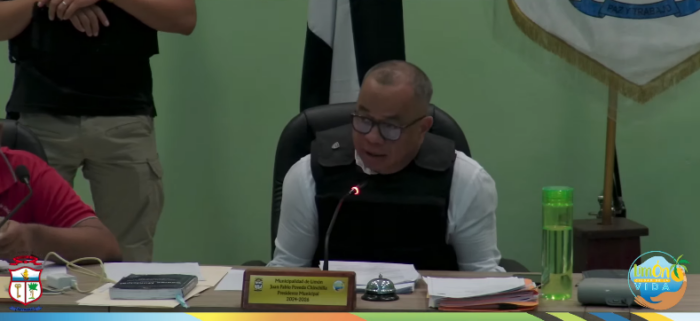Presidente del Concejo Municipal de Limón dirigió sesión con chaleco antibalas y escoltado