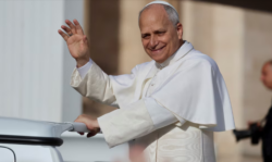 El papa León XIV celebrará su primera Navidad recuperando la tradicional misa en San Pedro después de 30 años