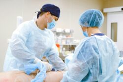 Expertos advierten que 9 de cada 10 infecciones de garganta son virales y no requieren antibióticos
