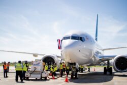 Llegada de turistas por la vía aérea incrementó 12,2% durante noviembre