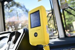 140 autobuses más del GAM implementarán pago electrónico
