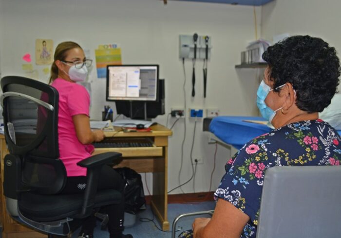 Así funcionarán centros de salud de la CCSS durante fin y principio de año