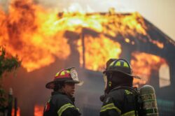 Devastadores incendios en el sur de Chile: al menos 15 muertos y más de 50.000 evacuados