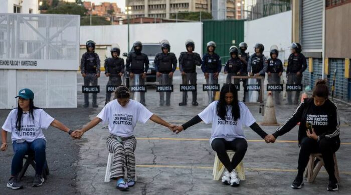 Organizaciones civiles y familiares de presos políticos plantean una ley de amnistía para pacificar Venezuela