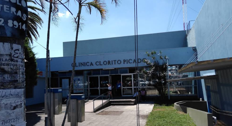 CCSS pide a usuarios asistir a citas médicas tras incendio en bodega de la Clínica Clorito Picado