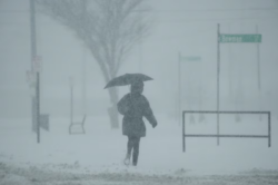 Más de 160 millones de personas están bajo alerta mientras la tormenta invernal extrema atraviesa Estados Unidos