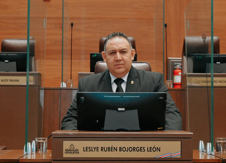 Leslye Bojorges anunció apoyo a candidata Laura Fernández: ¿Cómo reaccionó el PUSC?