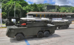 Un oficial de la aviación venezolana explicó cómo EEUU desmanteló la defensa de Caracas para extraer a Maduro