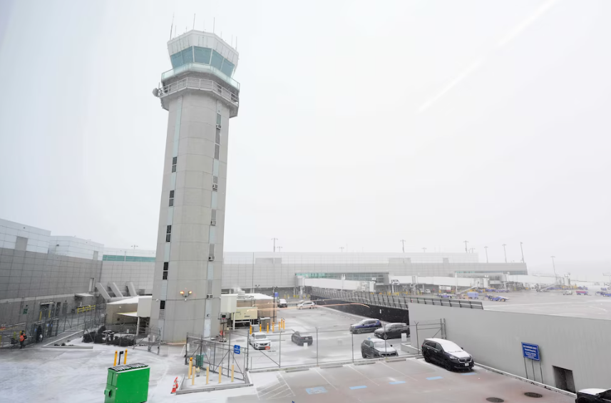 EEUU podría registrar el mayor número de vuelos cancelados desde la pandemia por la ola de frío extremo