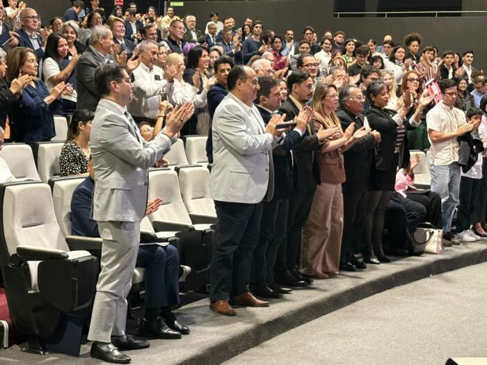 Seis candidaturas presidenciales firmaron pacto en el que se comprometen a fortalecer la educación