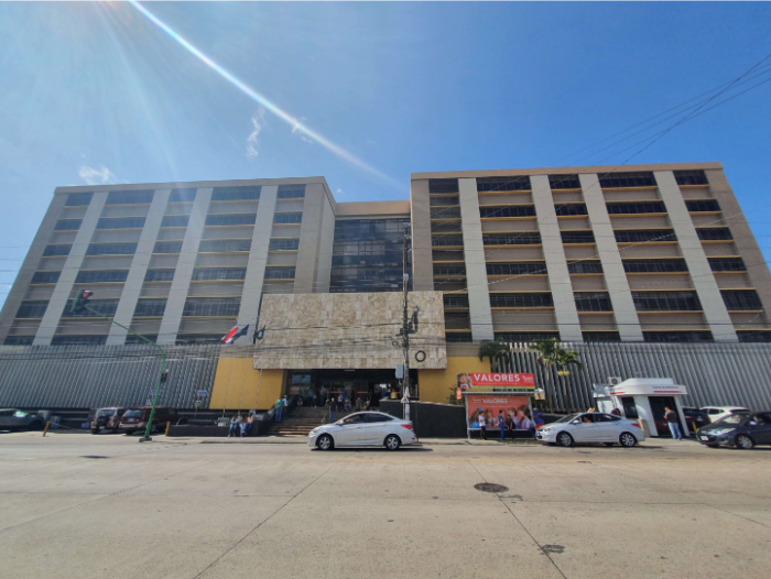 Defensa de Celso Gamboa aguarda por decisión este lunes que podría agilizar extradición