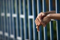 Procuraduría ve inconstitucional plan que obligaría a privados de libertad a trabajar