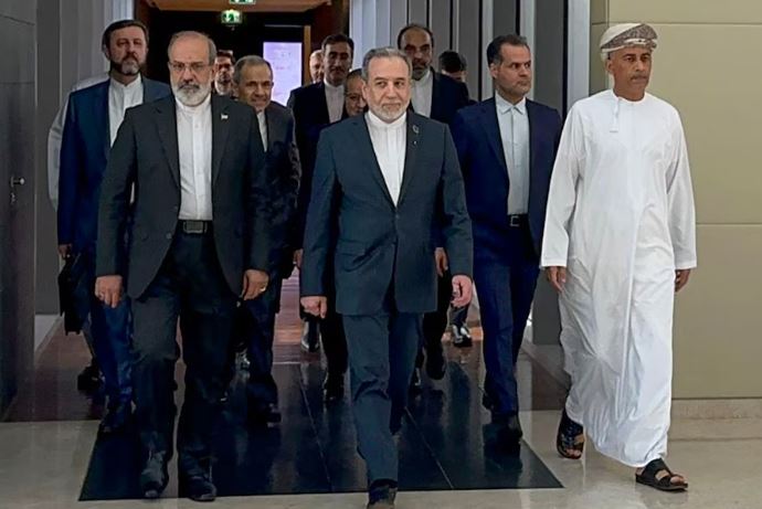 Estados Unidos e Irán reanudaron las negociaciones indirectas en Omán sobre el programa nuclear de Teherán