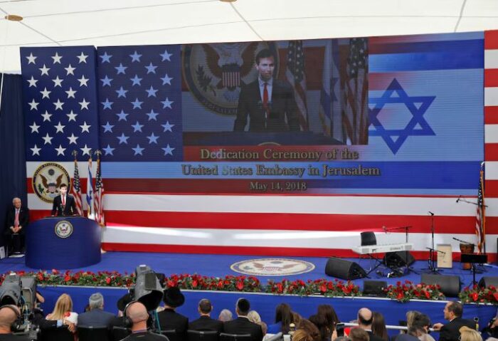 La embajada de EEUU en Israel evacuará a todo su personal no indispensable y a los familiares por “riesgos de seguridad”