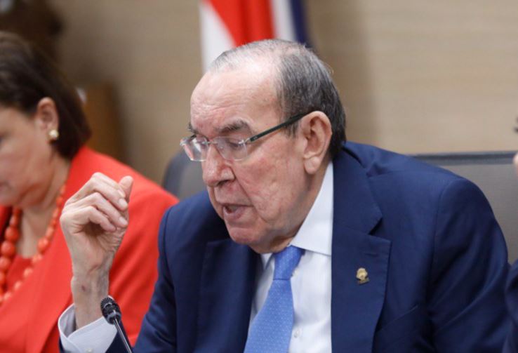 ¿Sesionar los viernes en el Plenario legislativo? Esto dice el presidente del Congreso