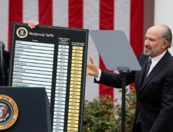 El gobierno de Donald Trump actúa con rapidez para reestructurar su programa de aranceles