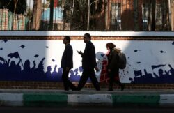 Estados Unidos recomendó a sus ciudadanos abandonar Irán inmediatamente o buscar refugio